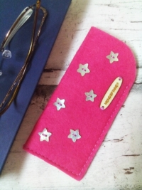 Brillenetui/ Filzetui "Sterne" (pink) von Mondspinne