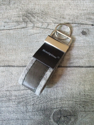 Schlüsselanhänger de luxe grau grün Wollfilz Leder - MONDSPINNE