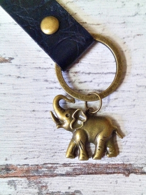 Schlüsselanhänger "Elefant" (blau-bronze) aus Leder - Mondspinne