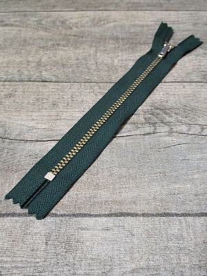 Reißverschluss dunkelgrün altsilber 16 cm lang 2,7 cm breit YKK - MONDSPINNE