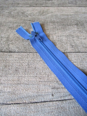 Reißverschluss kornblumenblau 18 cm lang 22 mm breit YKK - MONDSPINNE
