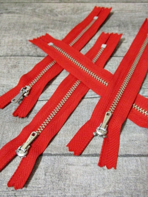 Reißverschluss rot altsilber 14 cm lang 2,7 cm breit YKK - MONDSPINNE