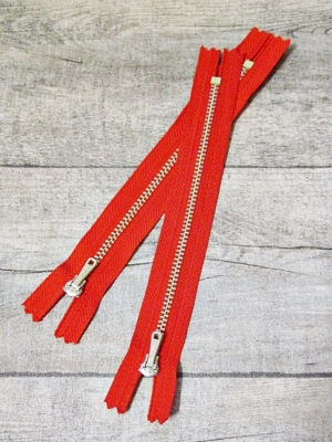 Reißverschluss rot altsilber 16 cm lang 2,7 cm breit YKK - MONDSPINNE