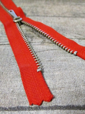Reißverschluss rot altsilber 16 cm lang 2,7 cm breit YKK - MONDSPINNE