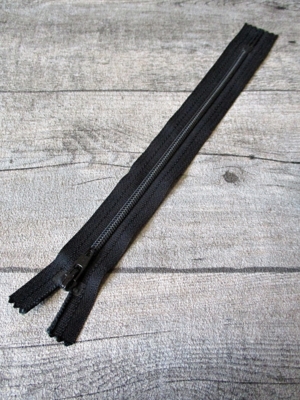 Reißverschluss schwarz 18 cm lang 22 mm breit YKK - MONDSPINNE