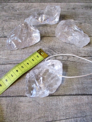 Bergkristall roh gebohrt 60-65mm - MONDSPINNE