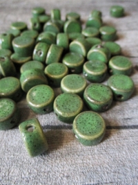 Porzellanperlen Großlochperlen grün rund flach antik glasiert 16x10 mm Lochgröße 3 mm - MONDSPINNE