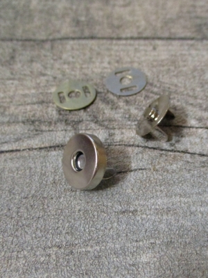 Magnetschließe Magnetverschluss Metall silberfarben 14 mm rund vierteilig - MONDSPINNE