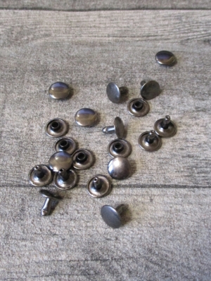 Niete Hohlniete rund flach Metall dunkelgrau 10x7,5 mm - MONDSPINNE