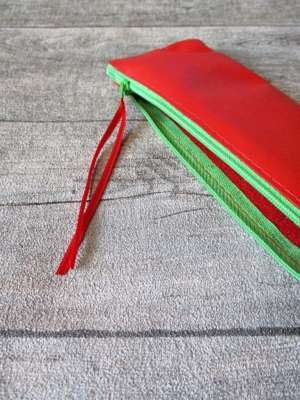 Federmäppchen Stiftemäppchen rot-hellgrün Leder MONDSPINNE