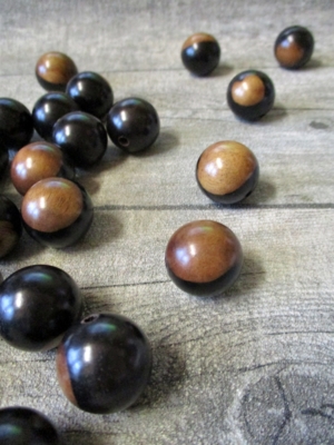Holzperlen Holzkugeln Großlochperle Perlen Holz schwarz braun Ebenholz rund 20 mm - MONDSPINNE