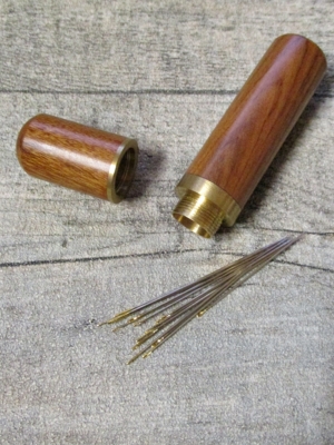Nadelköcher Nadelfutteral Nähnadeln Holz Metall braun messingfarben 16 Nadeln - MONDSPINNE