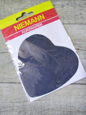 Flicken Bügelflleck dunkelblau jeansblau Niemann herzförmig - MONDSPINNE